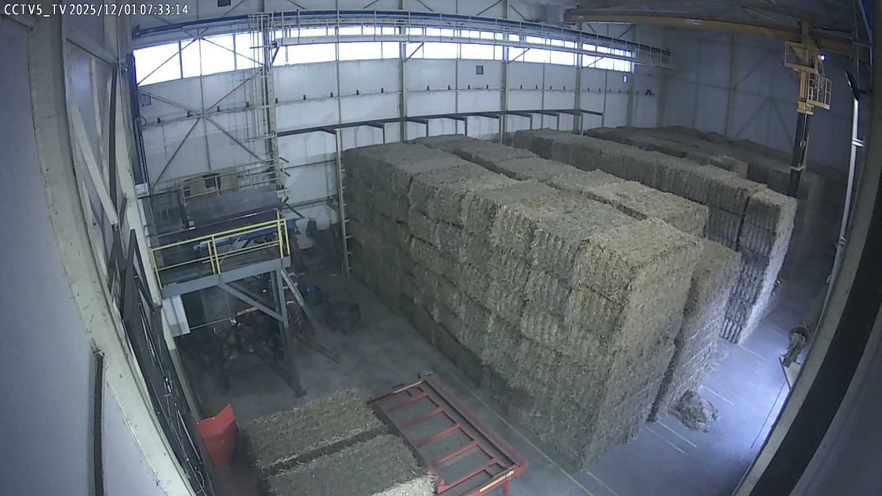 Trebišov - sklad slamy